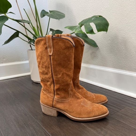 GORGEOUS Cognac Suede Vintage Cowboy Boots Vibram Sole EXCELLENT CONDITION 9.5 - Picture 4 of 8